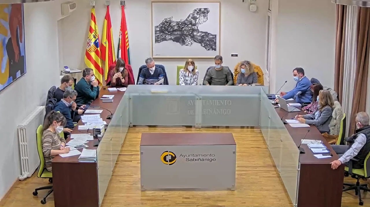 Respaldo al mantenimiento y mejora de servicios sanitarios y bancarios Respaldo al mantenimiento y mejora de servicios sanitarios y bancarios