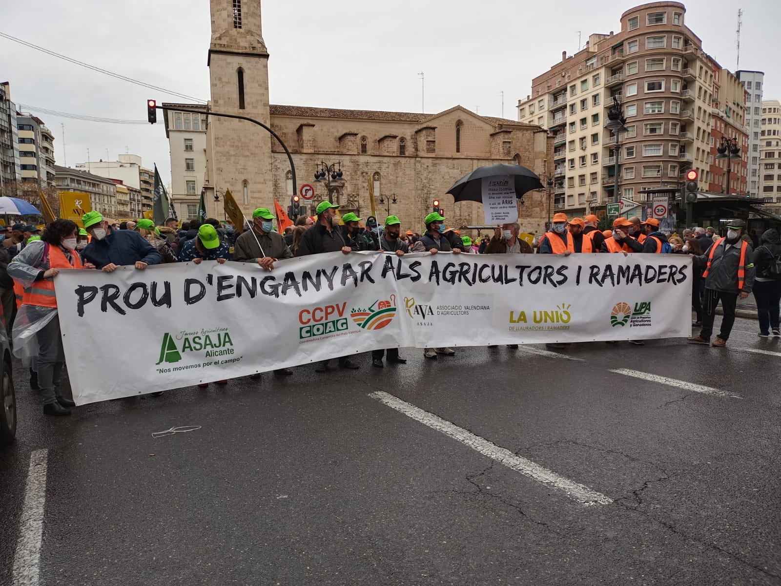 El sector agrario recuerda que siguen sin adoptarse medidas que garanticen su viabilidad El sector agrario recuerda que siguen sin adoptarse medidas que garanticen su viabilidad