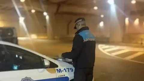 Agente de la Policía Local de Elche. Agente de la Policía Local de Elche.