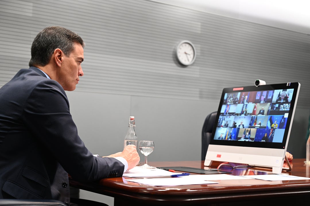 Pedro Sánchez llama a González, Aznar, Zapatero y Rajoy para compartir impresiones sobre la crisis en Ucrania Pedro Sánchez llama a González, Aznar, Zapatero y Rajoy para compartir impresiones sobre la crisis en Ucrania