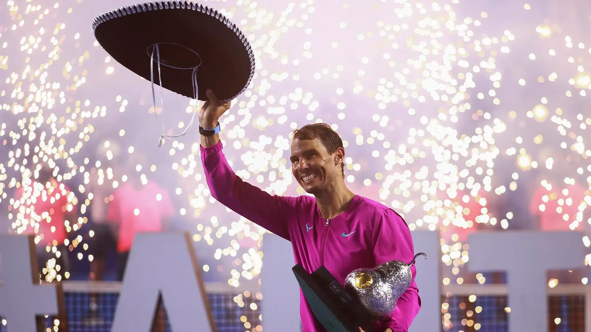Rafael Nadal celebra al ganar la final del Abierto Mexicano de Tenis, ante Cameron Norrie de Gran Bretaña, en Acapulco