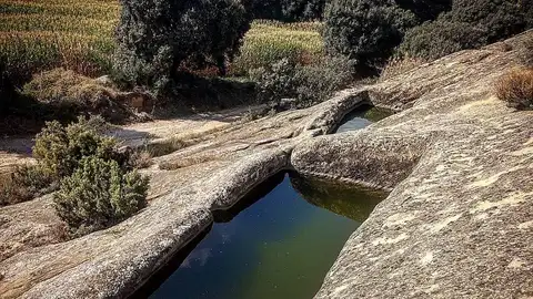 Aljibe en la Ruta de San Esteban de la Litera Aljibe en la Ruta de San Esteban de la Litera