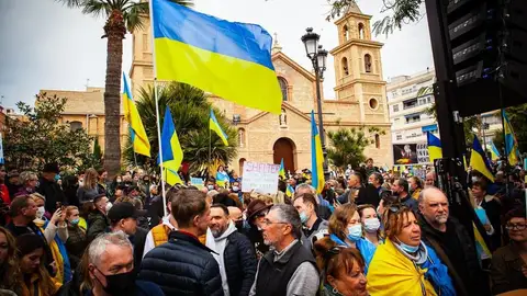 Natalia Zhezhnyauska, Presidenta de la asociación de Ucrania en Torrevieja "necesitamos ayuda urgente" manifestacion ucranianos en Torrevieja