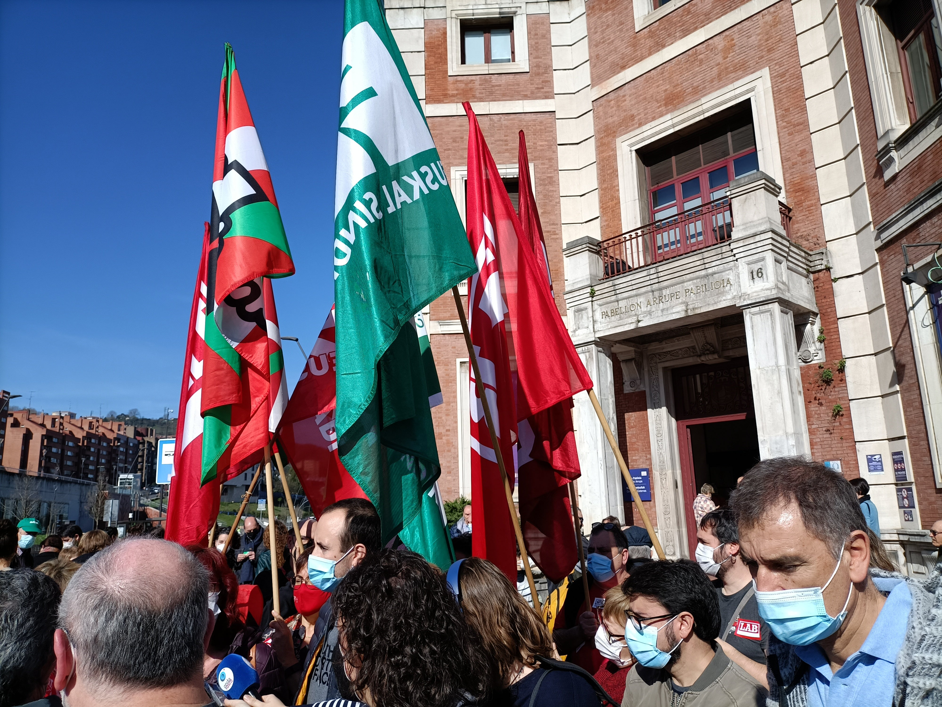 Los sindicatos emplazan a Osakidetza para que convoque la mesa de negociación con contenidos Los sindicatos emplazan a Osakidetza para que convoque la mesa de negociación con contenidos