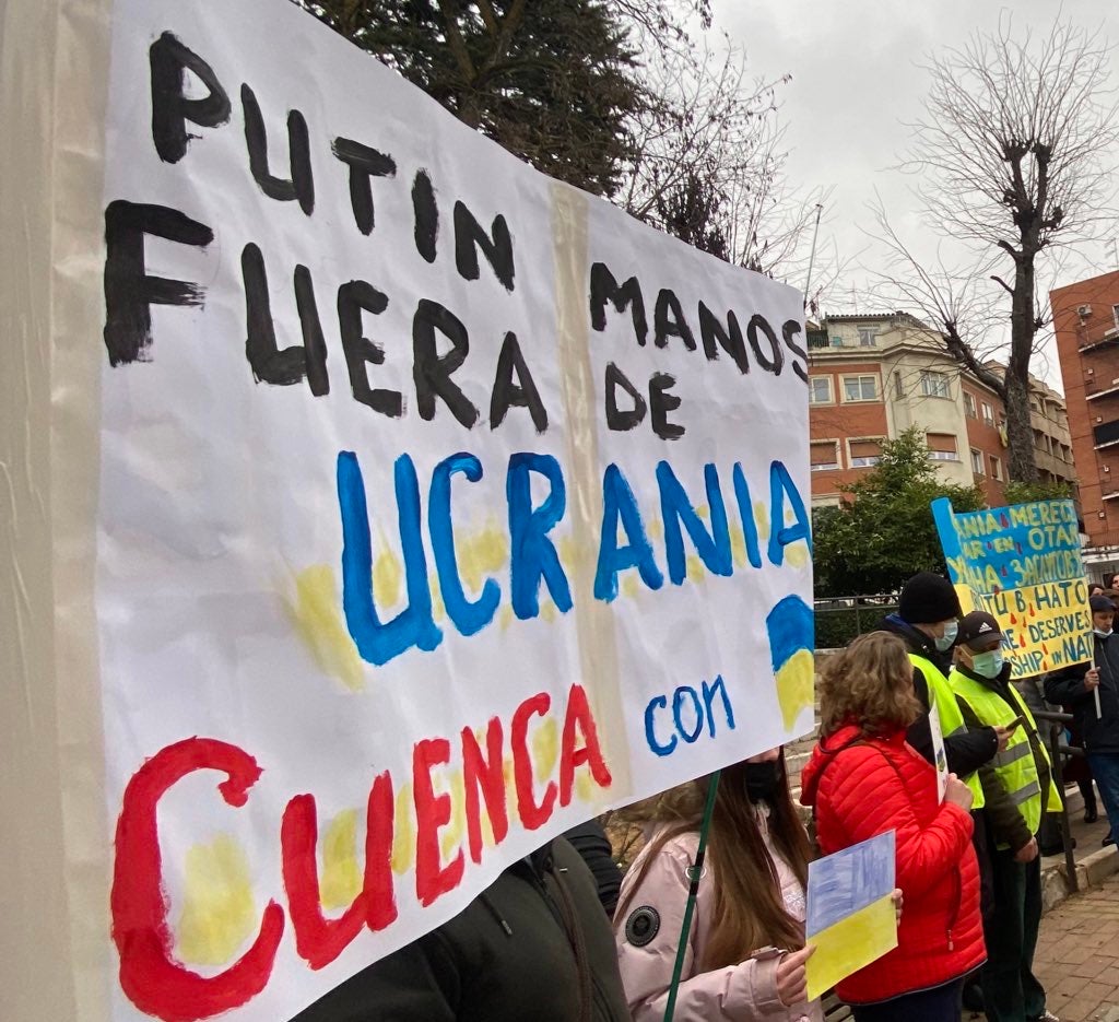 Concentración en Cuenca por el fin de la invasión en Ucrania Concentración en Cuenca por el fin de la invasión en Ucrania