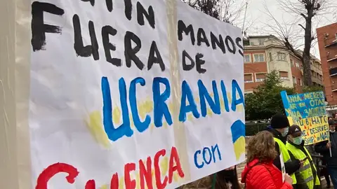 Una de las pancartas desplegadas el sábado en el parque de Santa Ana Una de las pancartas desplegadas el sábado en el parque de Santa Ana