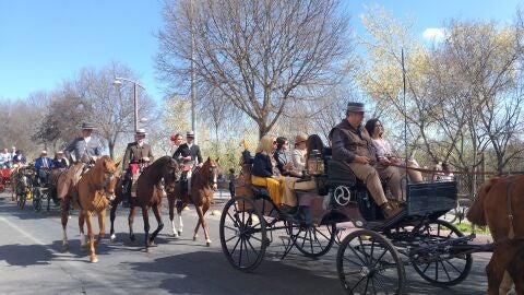 Marcha h&iacute;pica a su paso por la Ribera