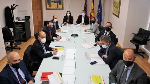 El Gobierno murciano prepara ayudas para los empresarios afectados por problemas de suministro El Gobierno murciano prepara ayudas para los empresarios afectados por problemas de suministro