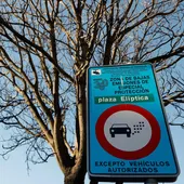 Cartel de Zona de Bajas Emisiones en la ciudad de Madrid. Cartel de Zona de Bajas Emisiones en la ciudad de Madrid.
