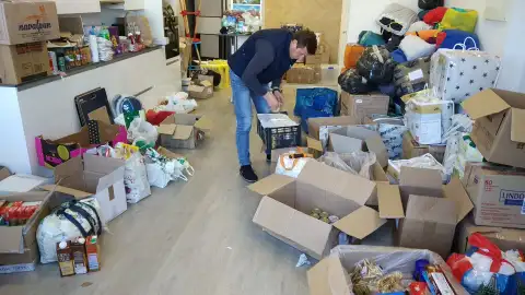 Un local del alcalaíno barrio de El Olivar recoge las donaciones de la comarca del Henares para el pueblo ucraniano Un local del alcalaíno barrio de El Olivar recoge las donaciones de la comarca del Henares para el pueblo ucraniano