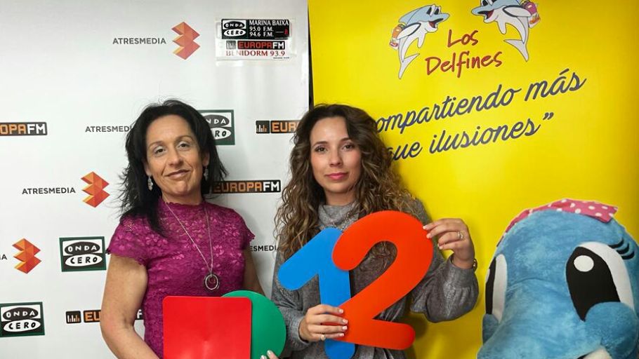 los delfines Luc&iacute;a Jim&eacute;nez