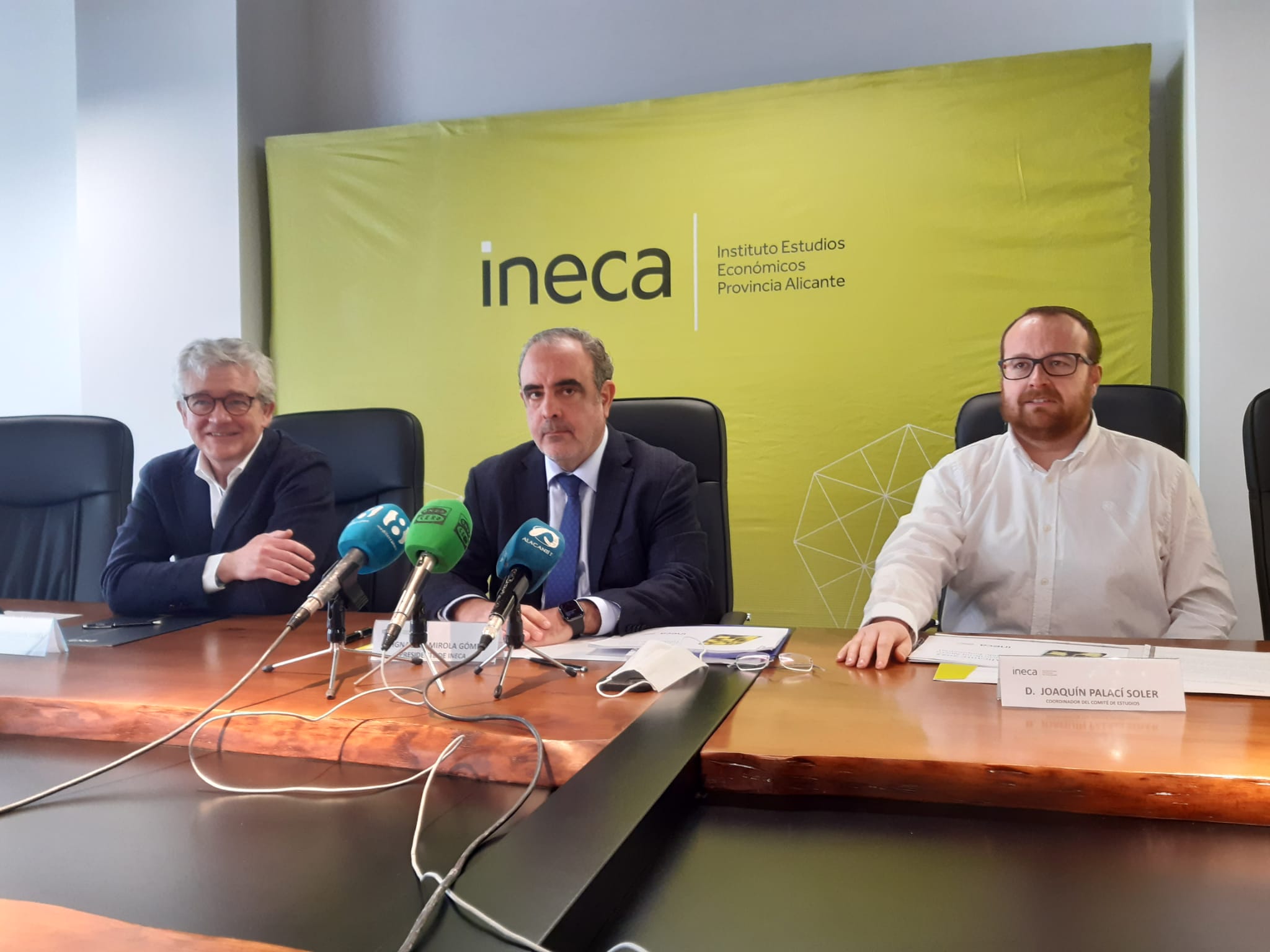 Hay que mejorar la productividad: el valor añadido bruto por empleado en Alicante es 25 puntos inferior a la media nacional Hay que mejorar la productividad: el valor añadido bruto por empleado en Alicante es 25 puntos inferior a la media nacional