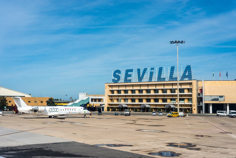El aeropuerto de Sevilla recibirá hasta 10 millones de pasajeros al año tras la remodelación El aeropuerto de Sevilla recibirá hasta 10 millones de pasajeros al año tras la remodelación