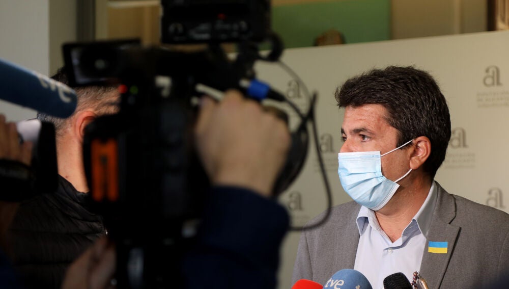 Carlos Mazón ante los medios de comunicación 