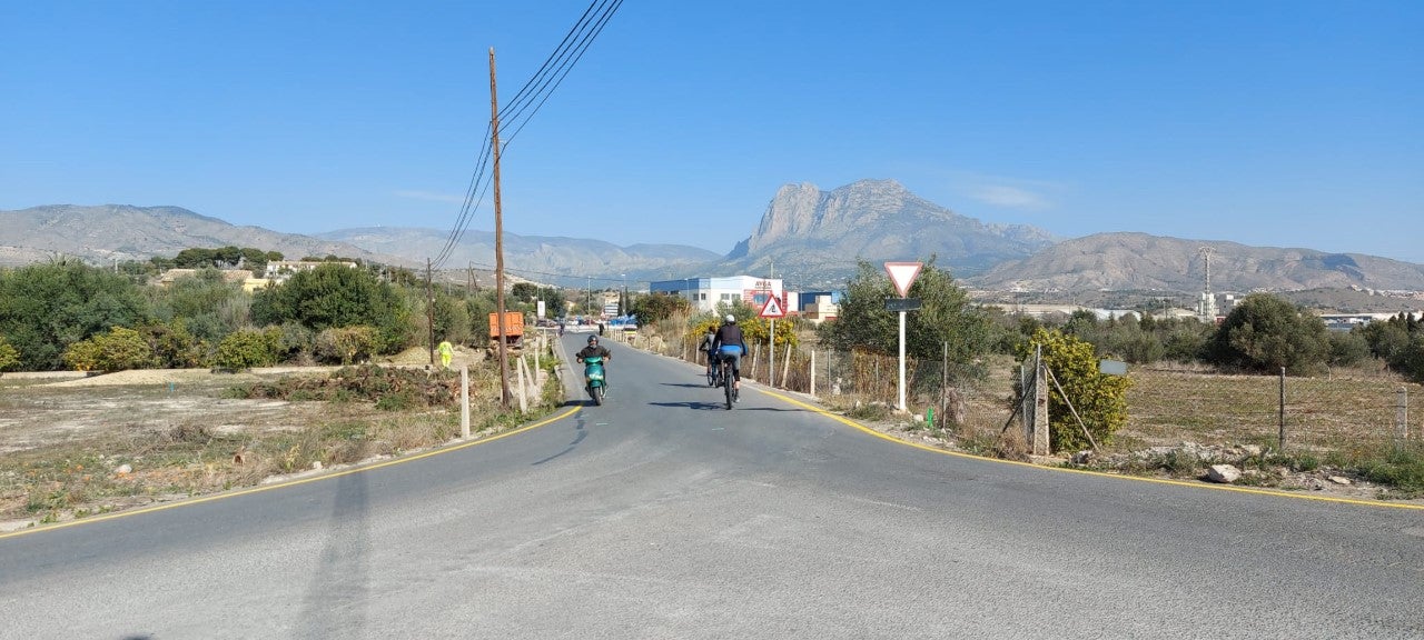 Arrancan las obras de mejora del vial de acceso al puerto de La Vila Joiosa Arrancan las obras de mejora del vial de acceso al puerto de La Vila Joiosa