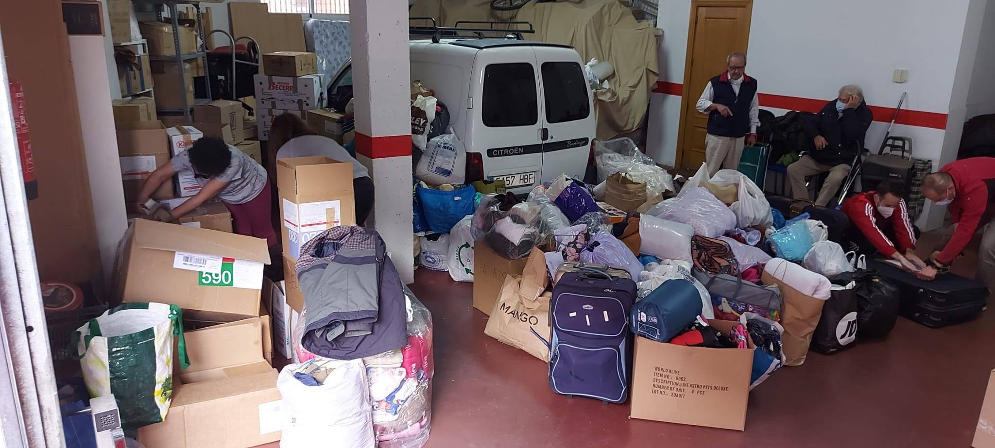 Un autobús y una furgoneta partirán el lunes desde Ciudad Real con ayuda humanitaria y para traer a 58 refugiados ucranianos Un autobús y una furgoneta partirán el lunes desde Ciudad Real con ayuda humanitaria y para traer a 58 refugiados ucranianos