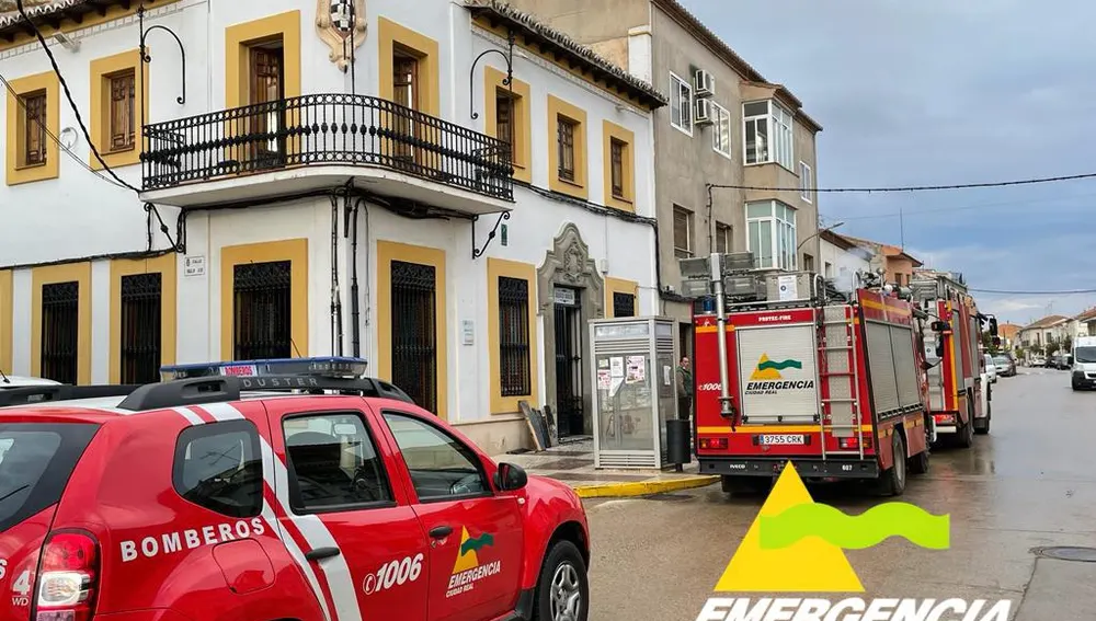 Los bomberos extinguieron el incendio Los bomberos extinguieron el incendio