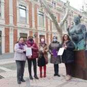 Ágora Feminista propone que Almudena Grandes dé nombre a una calle o biblioteca en la capital