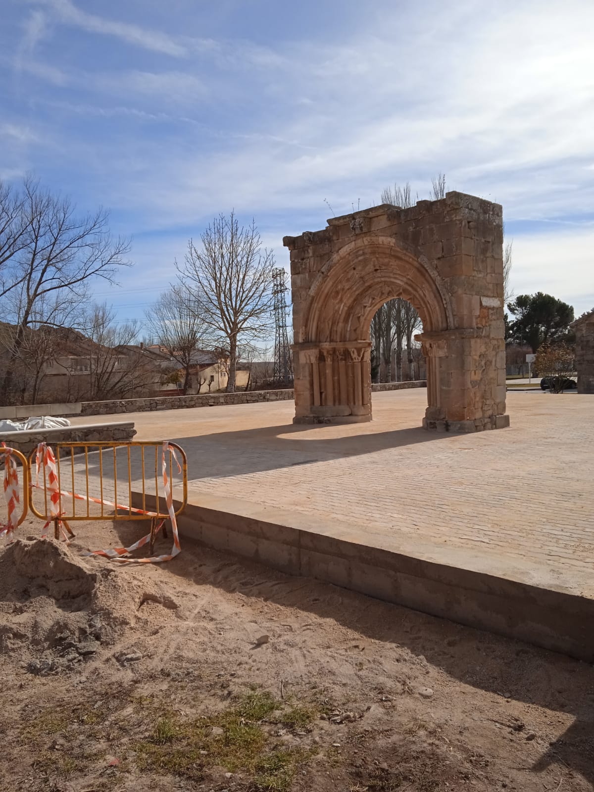 Aguilar destinó 42.000 euros a la mejora del entorno de la ermita románica de San Andrés Aguilar destinó 42.000 euros a la mejora del entorno de la ermita románica de San Andrés