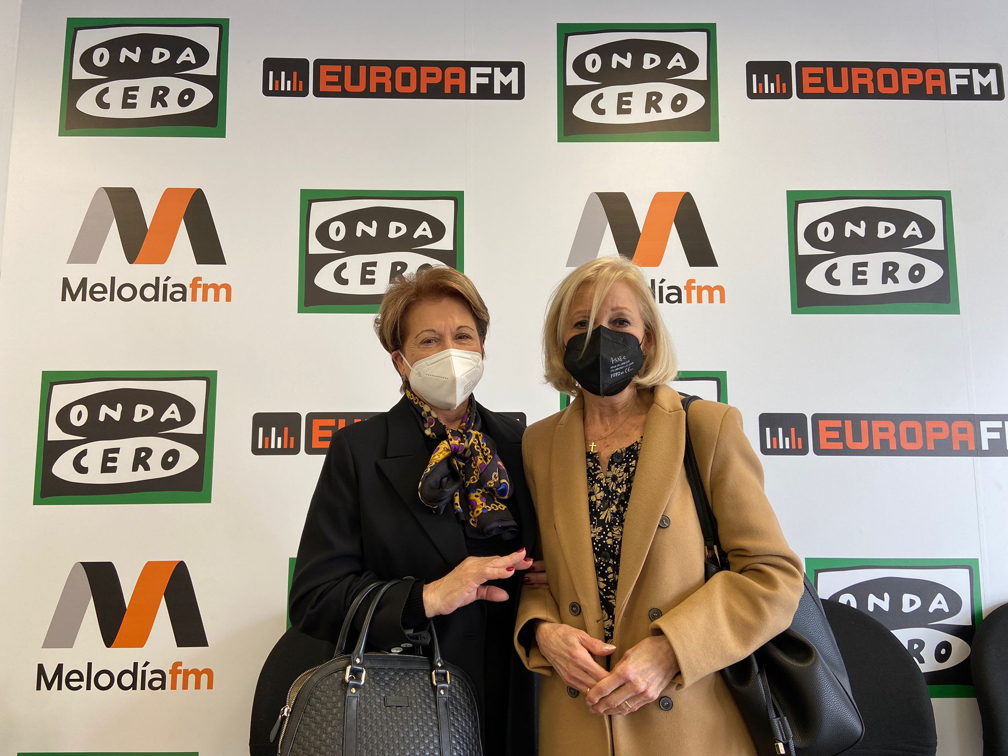 Tertulia de la mujer: Amparo Navarro, Carmen Sanchis y Elena Sanz Tertulia de la mujer: Amparo Navarro, Carmen Sanchis y Elena Sanz