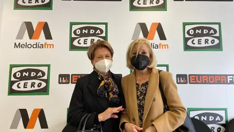 Amparo Navarro y Carmen Sanchis Amparo Navarro y Carmen Sanchis