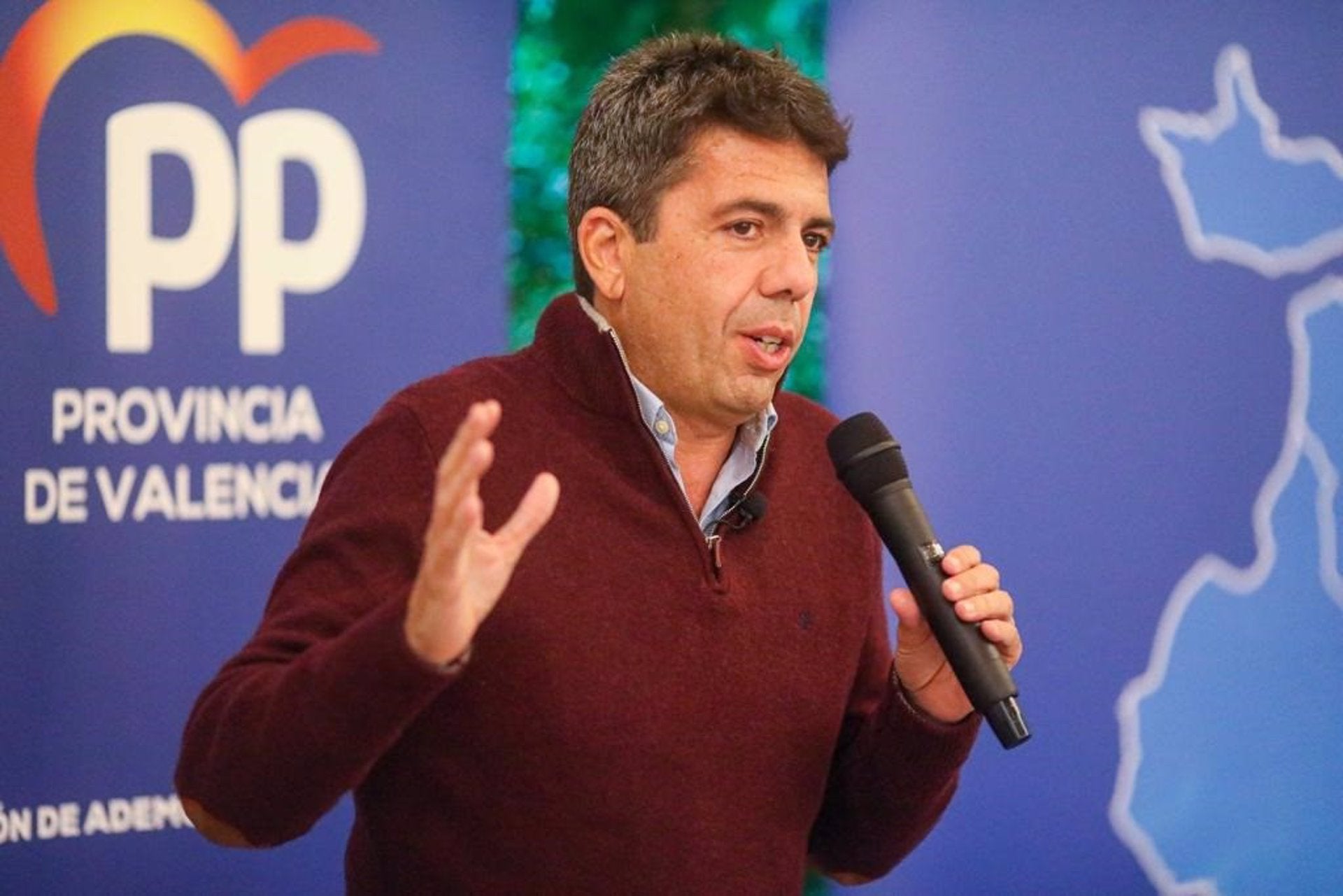 Carlos Mazón, presidente del PP en la Comunidad Valenciana, en directo en La Brújula regional Carlos Mazón, presidente del PP en la Comunidad Valenciana, en directo en La Brújula regional