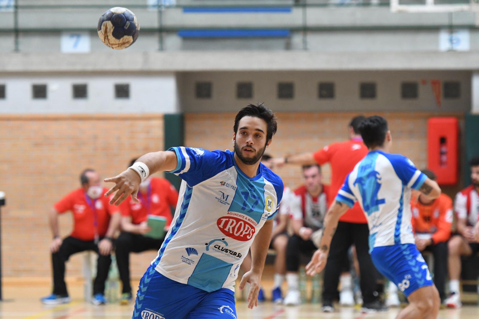 Álvaro Armada: "El Trops Málaga se ha consolidado en la División de Honor Plata" Álvaro Armada: "El Trops Málaga se ha consolidado en la División de Honor Plata"