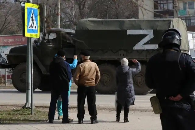 El enigma de la 'Z' de Rusia ¿Qué significa el símbolo de la invasión del ejército de Putin en Ucrania? El enigma de la 'Z' de Rusia ¿Qué significa el símbolo de la invasión del ejército de Putin en Ucrania?