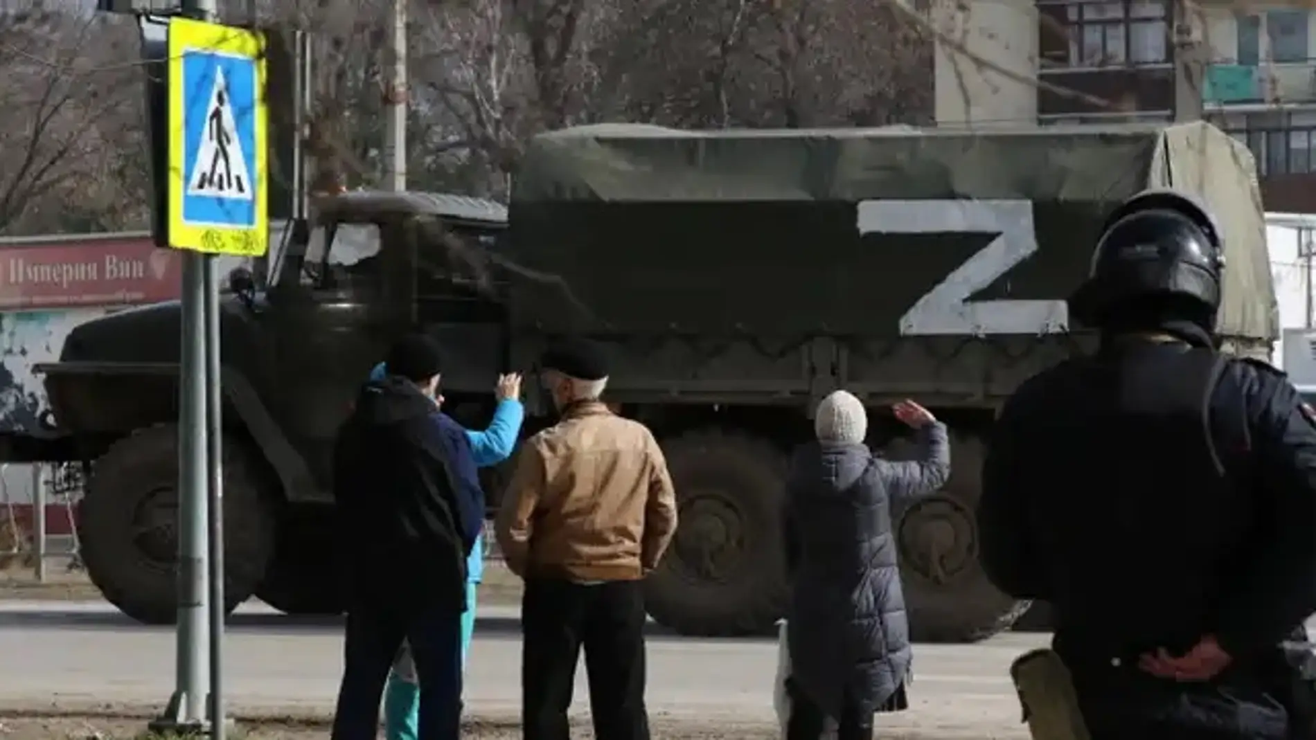 El enigma de la 'Z' de Rusia ¿Qué significa el símbolo de la invasión del ejército de Putin en Ucrania?