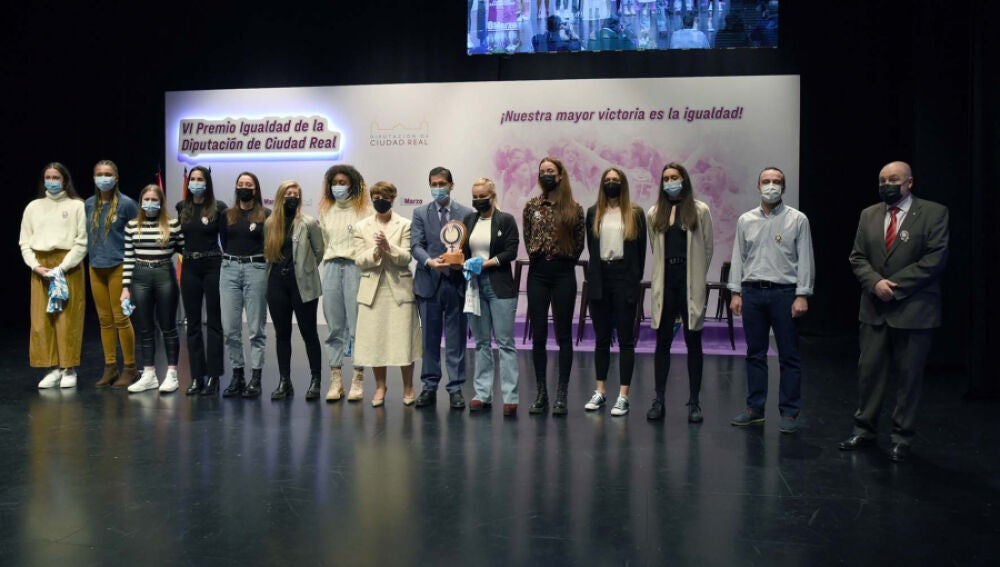 Las jugadoras del Kiele han recogido el Premio Igualdad Las jugadoras del Kiele han recogido el Premio Igualdad