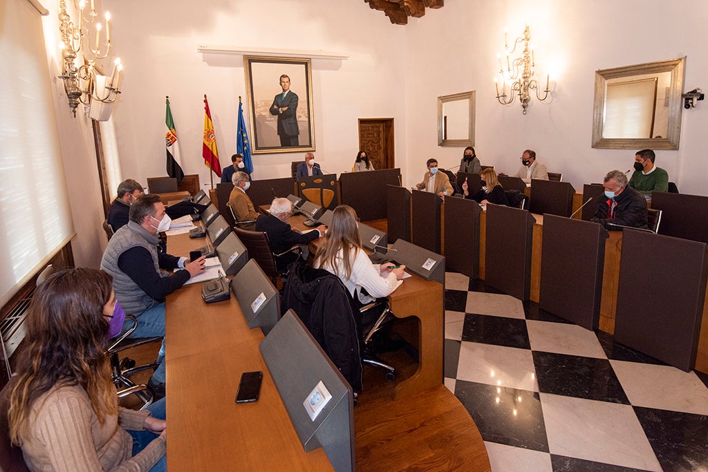 La Diputación suspende las transacciones comerciales y gastronómicas con Rusia La Diputación suspende las transacciones comerciales y gastronómicas con Rusia