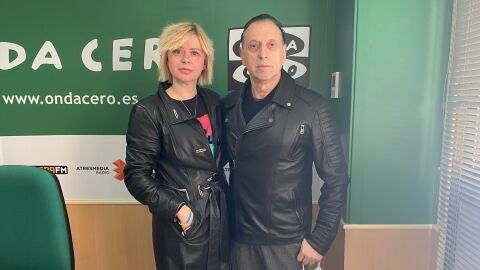 Svetlana Kamar y Luis Delgado, en los estudios de Onda Cero Elche-Comarcas del Vinalop&oacute;.