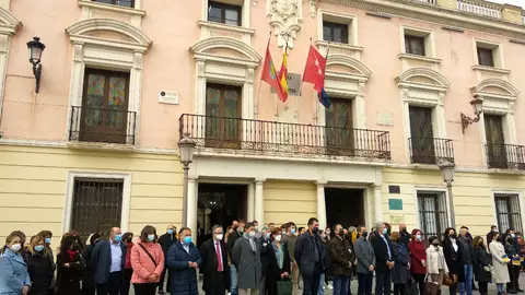 La comarca del Henares muestra su solidaridad con el pueblo ucraniano Los alcalaínos muestran su apoyo a la comunidad ucraniana en la concentración silenciosa convocada por la Federación de Municipios y Provincias