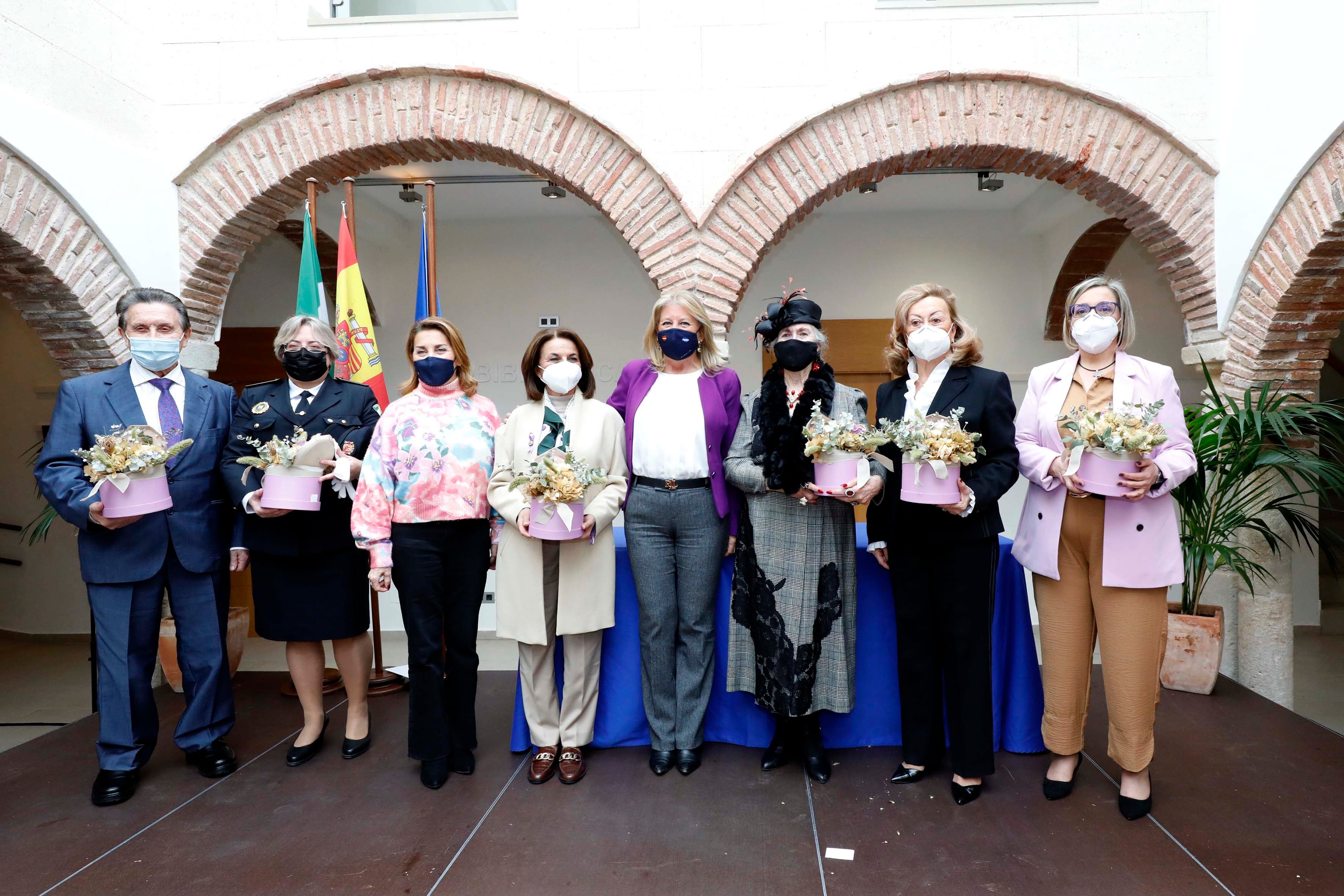 Marbella homenajea a seis mujeres con motivo del 8M por sus servicios prestados a la sociedad Marbella homenajea a seis mujeres con motivo del 8M por sus servicios prestados a la sociedad