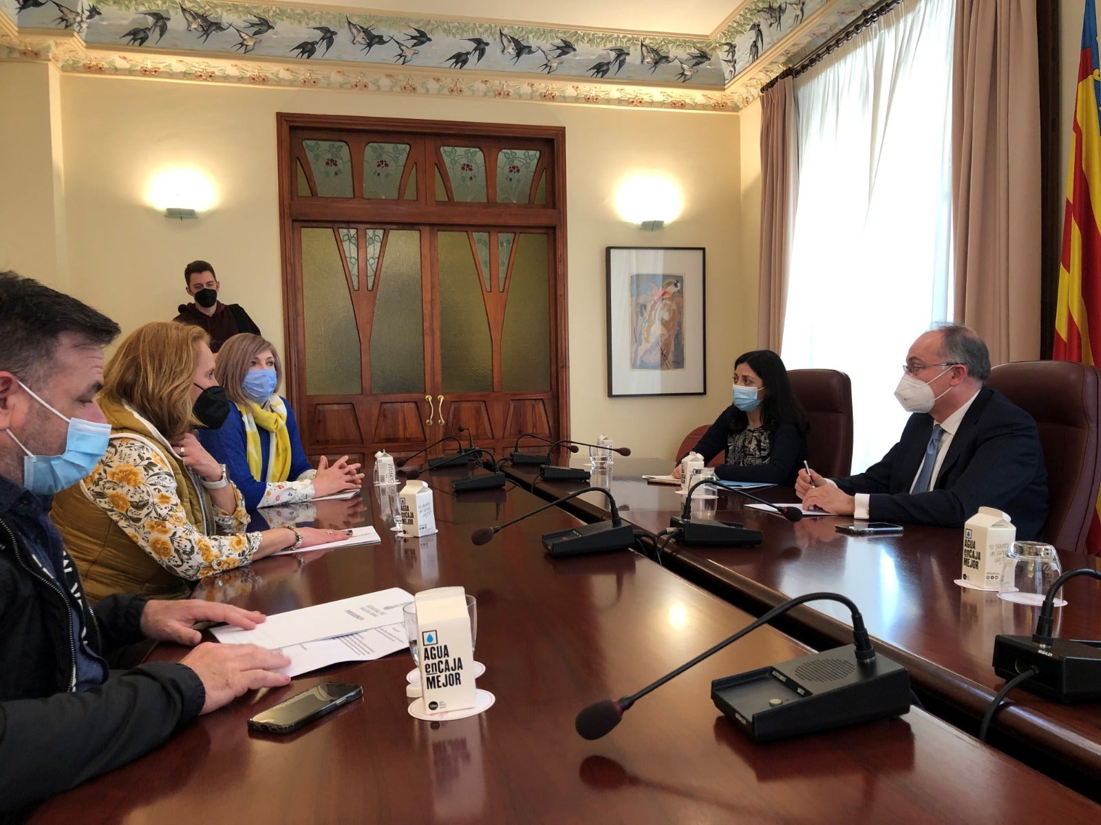 Asociaciones e instituciones abordan la llegada de refugiados a Castellón Asociaciones e instituciones abordan la llegada de refugiados a Castellón