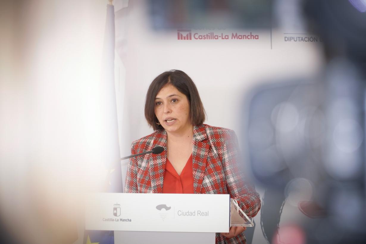 18 localidades de Ciudad Real acogerán una exposición itinerante para celebrar el 40 aniversario del Estatuto de CLM 18 localidades de Ciudad Real acogerán una exposición itinerante para celebrar el 40 aniversario del Estatuto de CLM