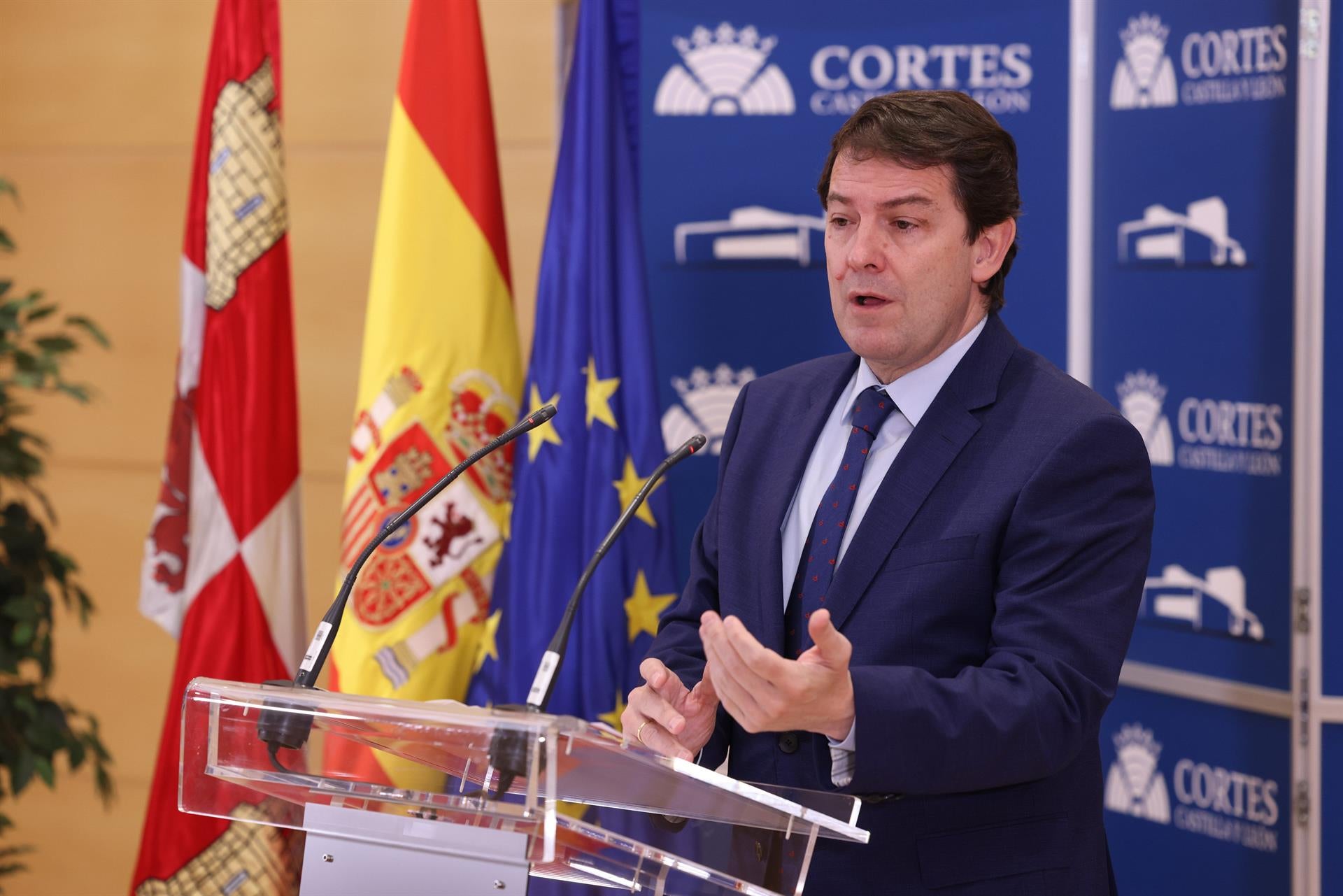 El Gabinete: El pacto en Castilla y León ¿Legado de Casado o estreno de Feijóo? El Gabinete: El pacto en Castilla y León ¿Legado de Casado o estreno de Feijóo?