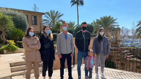 Algunos de los refugiados ucranianos que ya han llegado a Mallorca, huyendo de la guerra en Ucrania. Algunos de los refugiados ucranianos que ya han llegado a Mallorca, huyendo de la guerra en Ucrania.