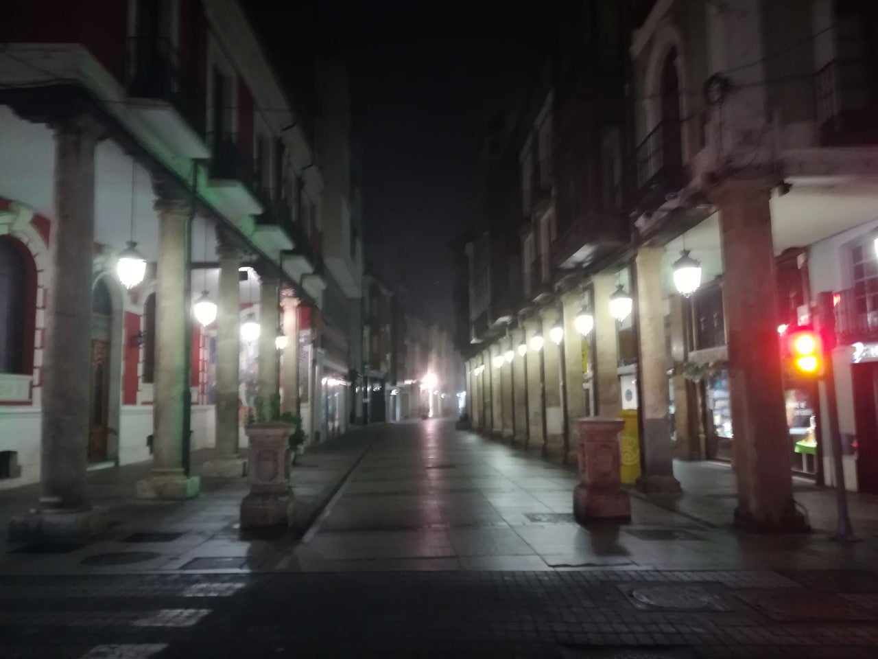 "Sería muy interesante que el comercio palentino realizara un apagón para protestar por la subida de la luz" "Sería muy interesante que el comercio palentino realizara un apagón para protestar por la subida de la luz"