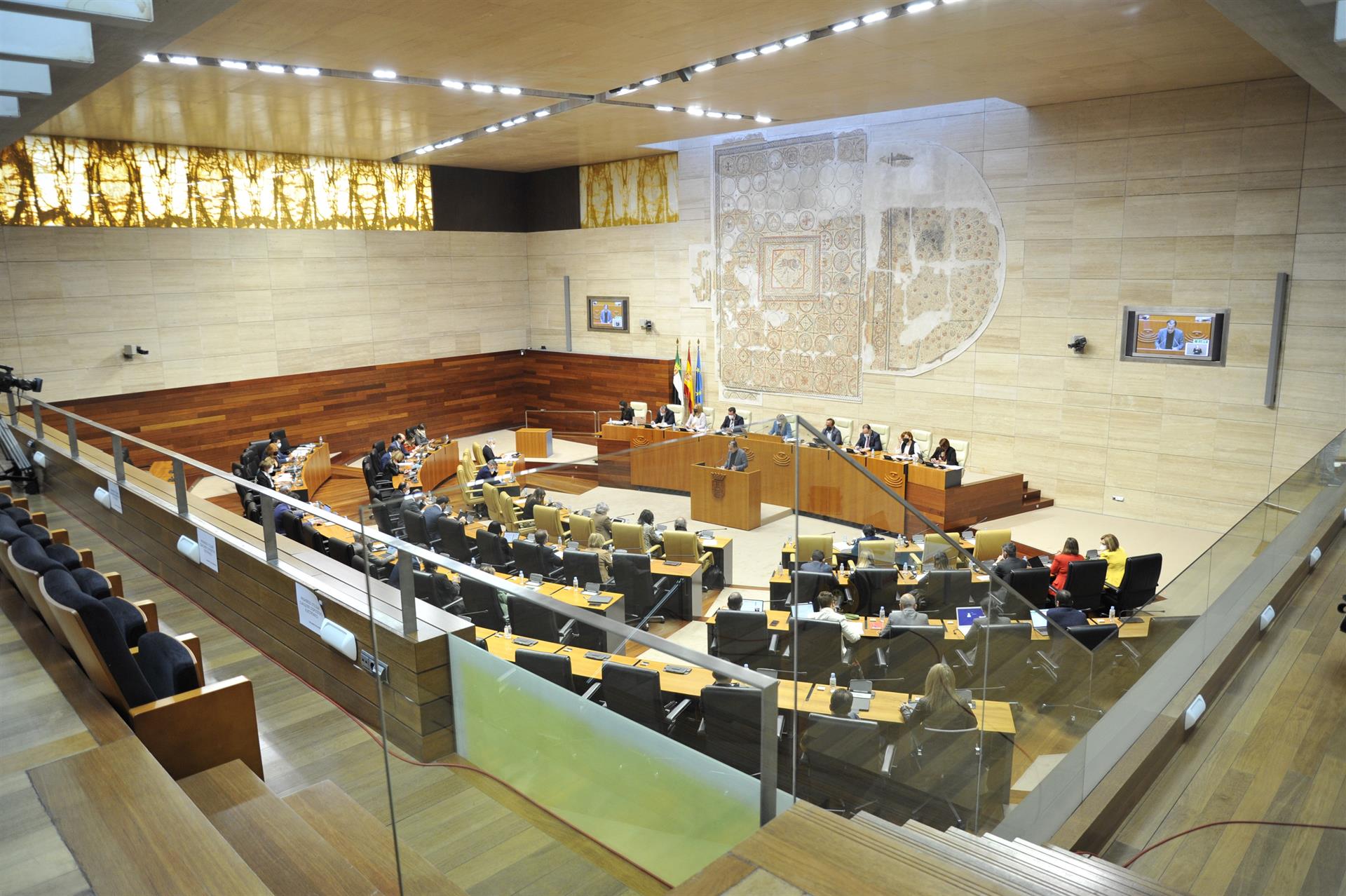 La situación del campo extremeño o el futuro de Valdecañas centran el pleno de este jueves en la Asamblea La situación del campo extremeño o el futuro de Valdecañas centran el pleno de este jueves en la Asamblea