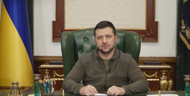 Zelenski: "Bombardear el hospital de maternidad es la prueba de que se está produciendo un genocidio de ucranianos" Zelenski: "Bombardear el hospital de maternidad es la prueba de que se está produciendo un genocidio de ucranianos"