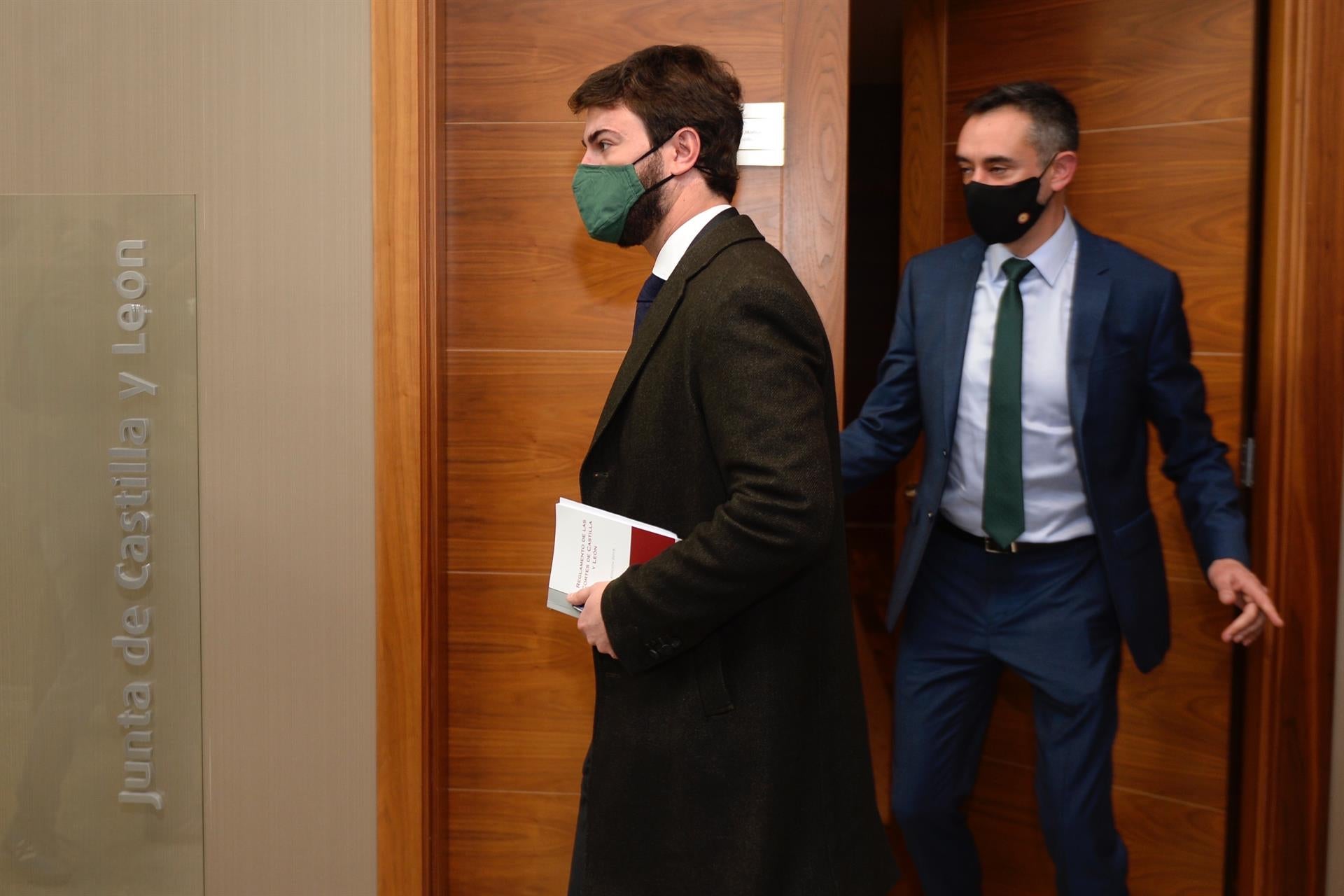 ¿Qué obtiene Vox a cambio del acuerdo con el PP en Castilla y León? Así quedan las consejerías de la Junta ¿Qué obtiene Vox a cambio del acuerdo con el PP en Castilla y León? Así quedan las consejerías de la Junta