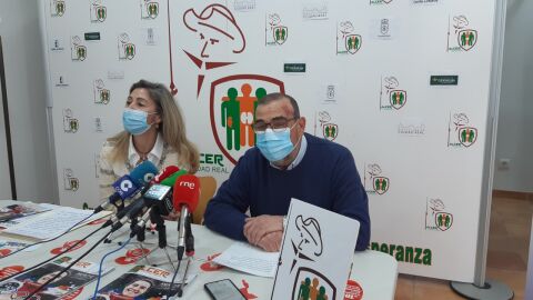 Vozmediano y Le&oacute;n durante la rueda de prensa