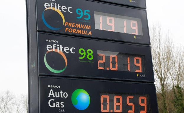 Gasolineras y transporte de mercancías de Ciudad Real reclaman medidas para bajar el precio de los combustibles Gasolineras y transporte de mercancías de Ciudad Real reclaman medidas para bajar el precio de los combustibles