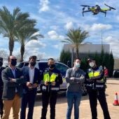 Orihuela presenta la nueva unidad de drones de la policia local formada por cuatro agentes 
