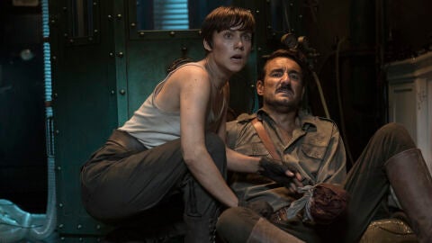 Aura Garrido y Miki Esparb&eacute;, en un fotograma de la pel&iacute;cula 'Malnazidos'