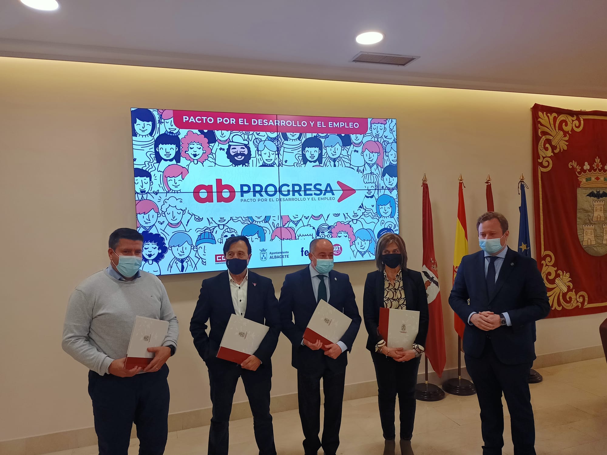 El Ayuntamiento y los agentes sociales impulsan el pacto 'Albacete Progresa' El Ayuntamiento y los agentes sociales impulsan el pacto 'Albacete Progresa'