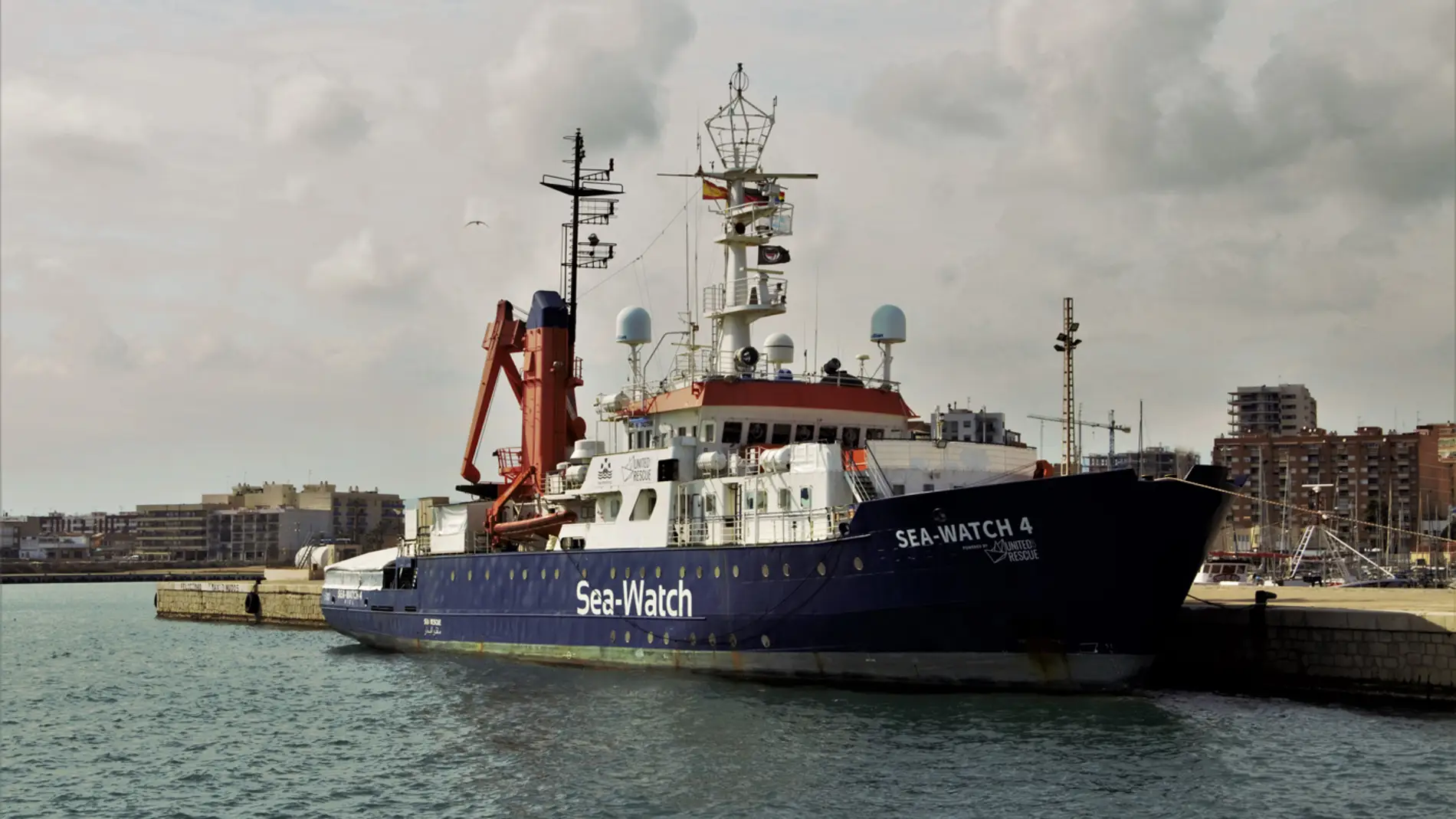 El barco de rescate humanitario Sea Watch 4 regresa al Puerto de Vinaròs para preparar su próxima misión