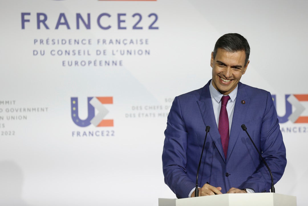 Pedro Sánchez anuncia una gira europea para reunir apoyos a la reforma energética Pedro Sánchez anuncia una gira europea para reunir apoyos a la reforma energética