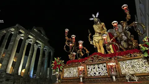 Se buscan costaleros para que los pasos de la Hermandad del Calvario procesionen el Martes Santo Se buscan costaleros para que los pasos de la Hermandad del Calvario procesionen el Martes Santo